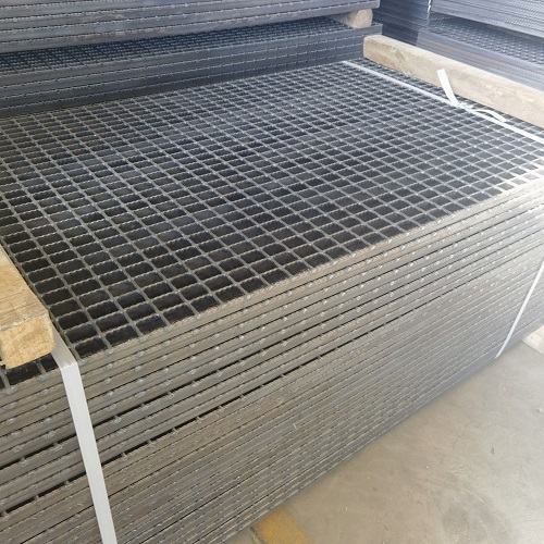 加油站鋼格柵：防爆、防靜電的安全解決方案