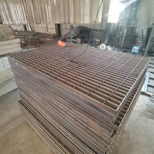 別再亂花錢了！選對(duì)鋼格柵真的能省不少