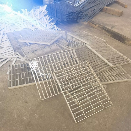 鋼格板在工業(yè)平臺中的應(yīng)用要點