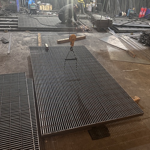 國(guó)內(nèi)鋼格板vs進(jìn)口鋼格板，性價(jià)比分析