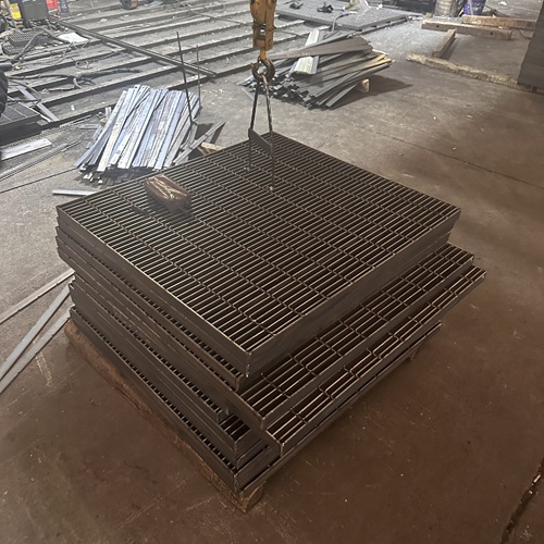 鋼格板后期維護(hù)省錢技巧定期保養(yǎng)很重要