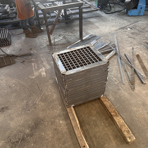 燈火映初心，同心向未來