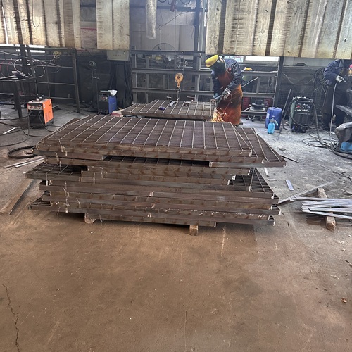 鋼格板出口市場(chǎng)機(jī)遇與挑戰(zhàn)并存